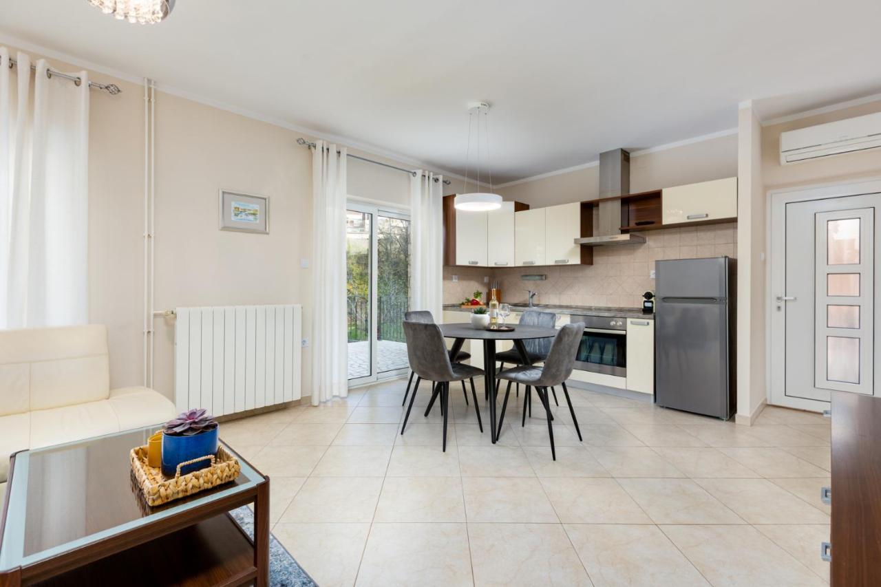 Apartman Marina เวอร์บนิค ภายนอก รูปภาพ